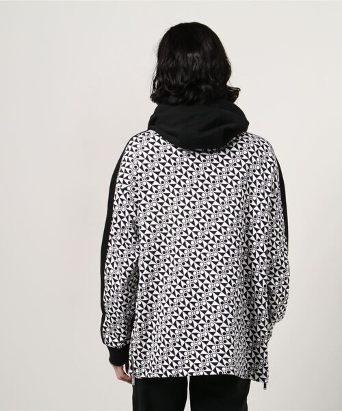 MOOSE KNUCKLES（ムースナックルズ）の「MOOSE KNUCKLES/ムースナックルズ/STATIC HOODIE/フーディー（パーカー・メンズ・ブラック・LARGE）」の2枚目の写真