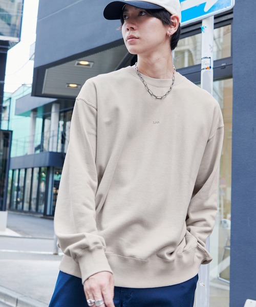 Lee(リー)の「Lee/リー BIG MINI LOGO SWEAT ロゴ刺繍 オーバーサイズプルオーバースウェット(スウェット・メンズ・ブラック系その他/サックスブルー/ピンク系その他/グレー/ベージュ・XL/M/L)」の3枚目の写真