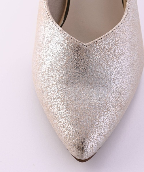 神戸シューズ（コウベシューズ）の「SAN-REMO 6.0㎝ヒールVカット深パンプス（パンプス・レディース・アイボリー/ブラック/シルバー/ブラック系その他・22/22.5/23/23.5/24.5/24）」の6枚目の写真