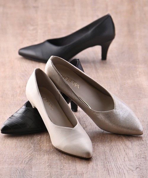 神戸シューズ（コウベシューズ）の「SAN-REMO 6.0㎝ヒールVカット深パンプス（パンプス・レディース・アイボリー/ブラック/シルバー/ブラック系その他・22/22.5/23/23.5/24.5/24）」の21枚目の写真