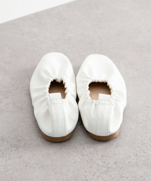 AMERICAN HOLIC(アメリカンホリック)の「ギャザーバレエシューズ(パンプス・レディース・ブラック/キャメル/ホワイト・L/M/S)」の6枚目の写真