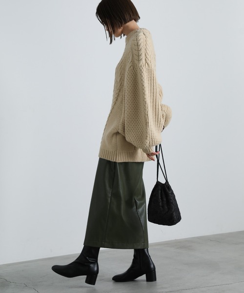 select MOCA(セレクトモカ)の「2021 AW ジャガードミニ巾着バッグ(ショルダーバッグ・レディース・ブラック/ターメリック・FREE)」の4枚目の写真