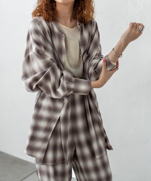 mystic（ミスティック）の「オンブレーチェックBIGシャツ（シャツ/ブラウス・レディース・ベージュ/ライム/ブルー・FREE）」の21枚目の写真