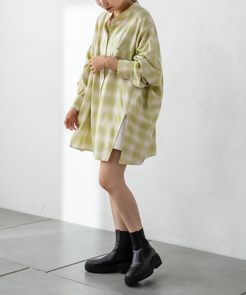 mystic（ミスティック）の「オンブレーチェックBIGシャツ（シャツ/ブラウス・レディース・ベージュ/ライム/ブルー・FREE）」の19枚目の写真