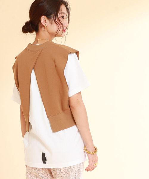 Ray BEAMS(レイビームス)の「Ray BEAMS / スウェット バックオープン ベスト(ベスト・レディース・ブラック/カーキ・ONE SIZE)」の9枚目の写真