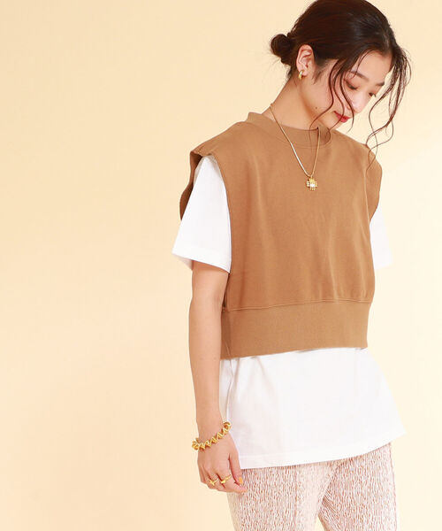 Ray BEAMS(レイビームス)の「Ray BEAMS / スウェット バックオープン ベスト(ベスト・レディース・ブラック/カーキ・ONE SIZE)」の1枚目の写真