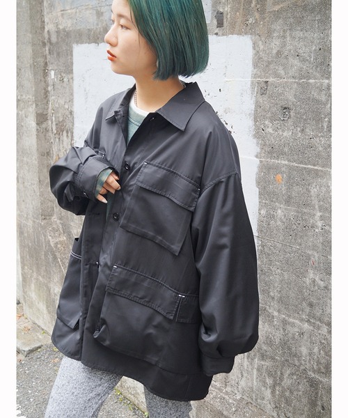 179/WG（イチナナキュウダブルジー）の「オーバーサイズミリタリーシャツブルゾン（ブルゾン・レディース・ブラック/カーキ・MEDIUM）」の7枚目の写真