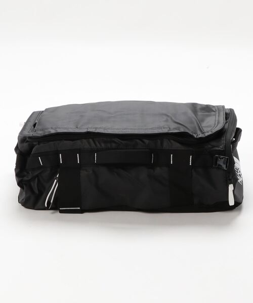 THE NORTH FACE(ザノースフェイス)の「ベースキャンプボイジャーダッフルドラムバッグ BASE CAMP VOYAGER DUFFEL 32L(バックパック/リュック・メンズ・ブラック/ブラック系その他・F)」の5枚目の写真