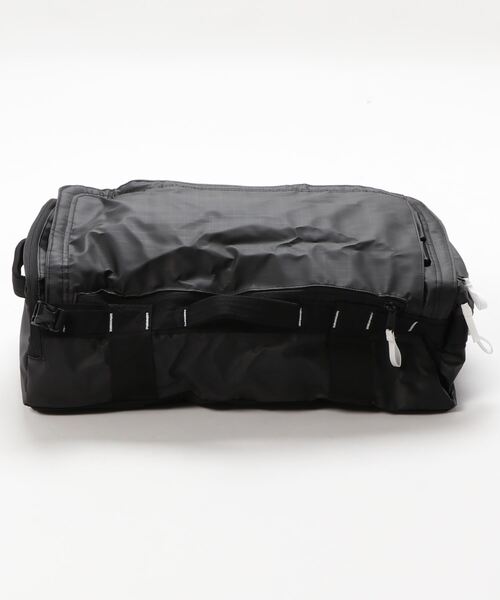 THE NORTH FACE(ザノースフェイス)の「ベースキャンプボイジャーダッフルドラムバッグ BASE CAMP VOYAGER DUFFEL 32L(バックパック/リュック・メンズ・ブラック/ブラック系その他・F)」の9枚目の写真