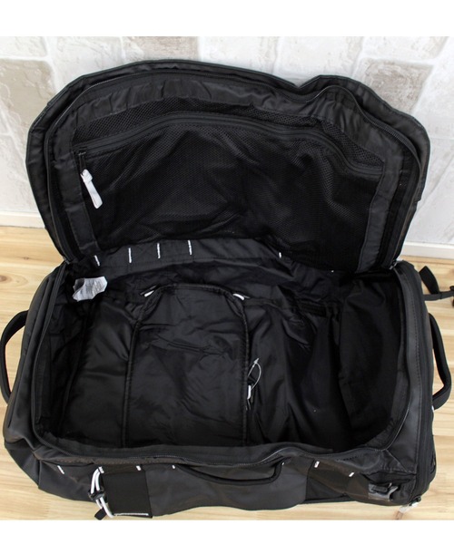 THE NORTH FACE(ザノースフェイス)の「ベースキャンプボイジャーダッフルドラムバッグ BASE CAMP VOYAGER DUFFEL 32L(バックパック/リュック・メンズ・ブラック/ブラック系その他・F)」の14枚目の写真