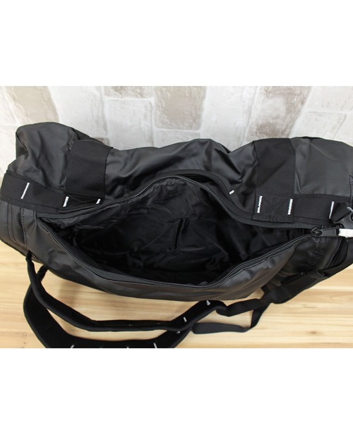 THE NORTH FACE(ザノースフェイス)の「ベースキャンプボイジャーダッフルドラムバッグ BASE CAMP VOYAGER DUFFEL 32L(バックパック/リュック・メンズ・ブラック/ブラック系その他・F)」の12枚目の写真