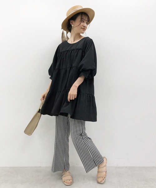 one after another NICE CLAUP(ワンアフターアナザーナイスクラップ)の「【ZOZOTOWN限定・大好評リバイバルアイテム】ボリュームスリーブティアードチュニック(チュニック・レディース・オフホワイト/ブラック/テラコッタ/サックスブルー・FREE)」の20枚目の写真