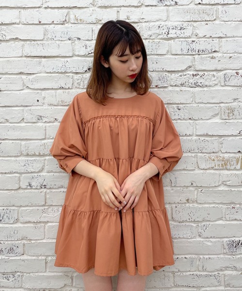 one after another NICE CLAUP(ワンアフターアナザーナイスクラップ)の「【ZOZOTOWN限定・大好評リバイバルアイテム】ボリュームスリーブティアードチュニック(チュニック・レディース・オフホワイト/ブラック/テラコッタ/サックスブルー・FREE)」の14枚目の写真