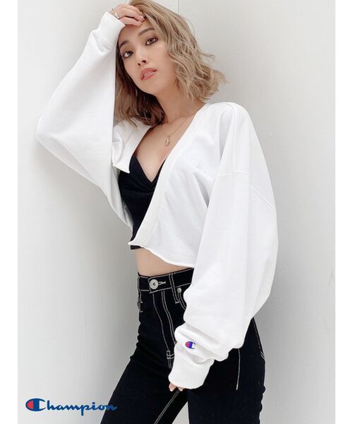 Champion(チャンピオン)の「Championスウェットカーディガン(カーディガン/ボレロ・レディース・ブラウン/グレー/オフホワイト・FREE)」の4枚目の写真