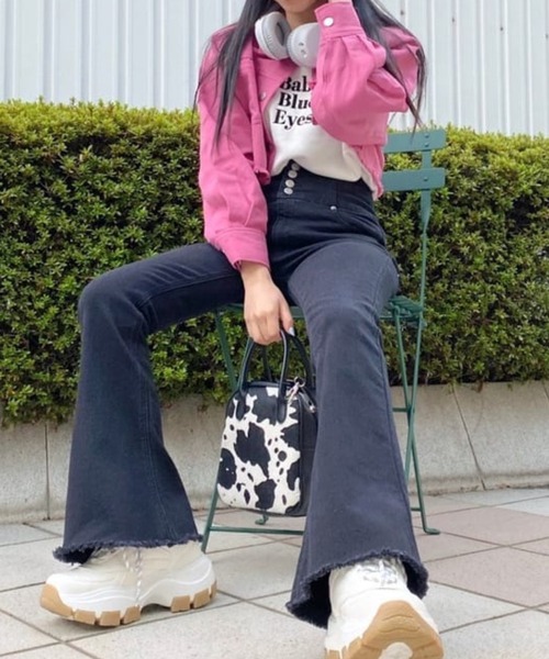 WEGO（ウィゴー）の「WEGO/ハイウエストストレッチフレアパンツ（デニムパンツ・レディース・ブラック/インディゴブルー/ライトインディゴブルー/ダークインディゴブルー・SMALL/MEDIUM）」の7枚目の写真