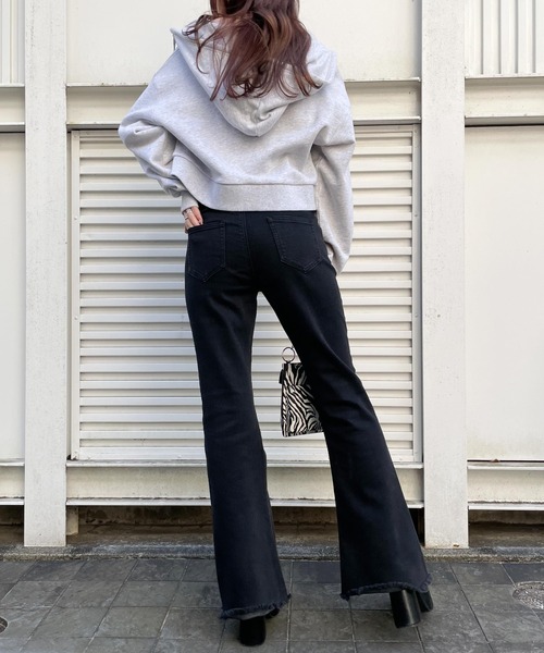 WEGO（ウィゴー）の「WEGO/ハイウエストストレッチフレアパンツ（デニムパンツ・レディース・ブラック/インディゴブルー/ライトインディゴブルー/ダークインディゴブルー・SMALL/MEDIUM）」の12枚目の写真