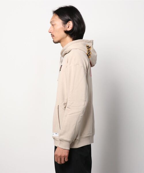 Reebok（リーボック）の「クラシックス BlackEyePatch フーディー / クラシックス BlackEyePatch Hoodie（パーカー・メンズ・ベージュ/ブラック・X-LARGE/XXX-LARGE/LARGE/MEDIUM/XX-LARGE/X-SMALL/SMALL）」の9枚目の写真
