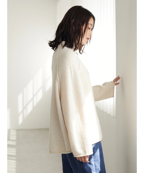 Green Parks(グリーンパークス)の「ウールライクショート丈ハイネックプルオーバー*(ニット/セーター・レディース・ライラック/ブラック/ライトベージュ/ブルーグリーン・FREE)」の5枚目の写真