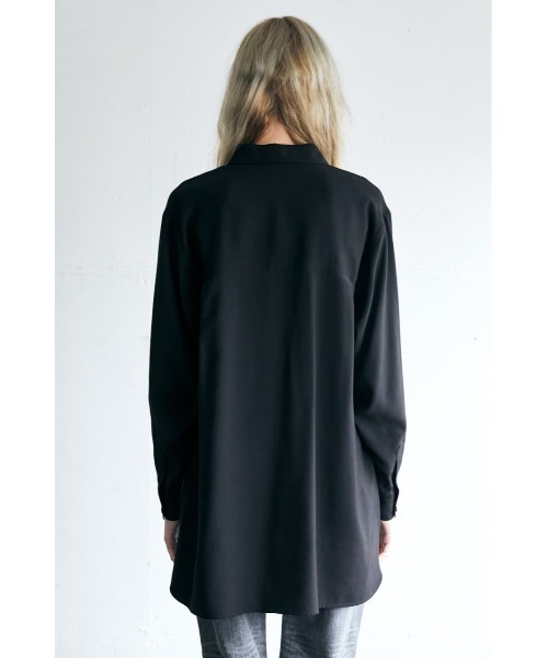 MOUSSY（マウジー）の「BASIC OVER シャツ（シャツ/ブラウス・レディース・オフホワイト/ライトベージュ/ブラック・FREE）」の5枚目の写真