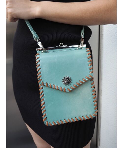 EVRIS（エヴリス）の「ステッチショルダーバッグ（ショルダーバッグ・レディース・グリーン/ブラック/パープル/ブラウン・FREE）」の4枚目の写真