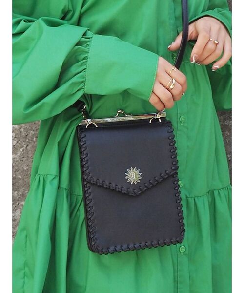 EVRIS（エヴリス）の「ステッチショルダーバッグ（ショルダーバッグ・レディース・グリーン/ブラック/パープル/ブラウン・FREE）」の2枚目の写真