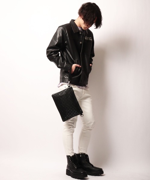 BLACK JACKALL CROWN（ブラックジャッカルクラウン）の「BLACK JACKALL CROWN スタッズ デコレーション 2WAY クラッチバッグ スクエアショルダー（クラッチバッグ・レディース・ブラック・FREE）」の10枚目の写真