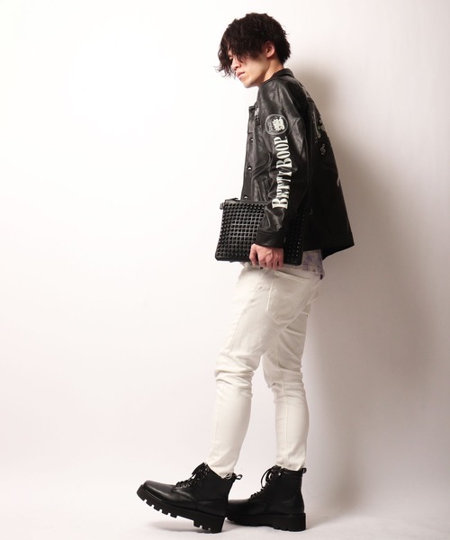 BLACK JACKALL CROWN（ブラックジャッカルクラウン）の「BLACK JACKALL CROWN スタッズ デコレーション 2WAY クラッチバッグ スクエアショルダー（クラッチバッグ・レディース・ブラック・FREE）」の3枚目の写真