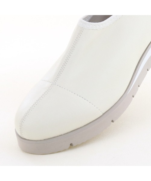 cava cava(サヴァサヴァ)の「【軽量】ストレッチレザースリッポン -2420047(スリッポン・レディース・ブラック/オフホワイト・23.0cm/22.5cm/24.0cm/23.5cm/24.5cm)」の17枚目の写真