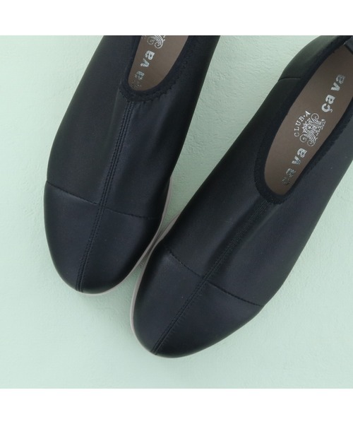 cava cava(サヴァサヴァ)の「【軽量】ストレッチレザースリッポン -2420047(スリッポン・レディース・ブラック/オフホワイト・23.0cm/22.5cm/24.0cm/23.5cm/24.5cm)」の22枚目の写真