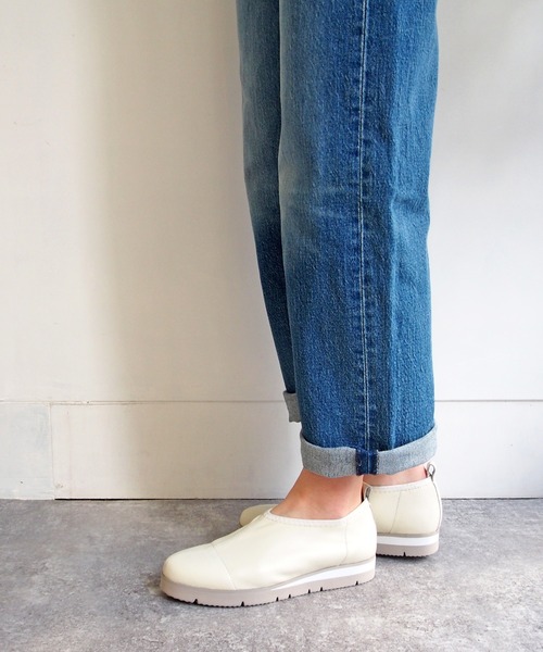 cava cava(サヴァサヴァ)の「【軽量】ストレッチレザースリッポン -2420047(スリッポン・レディース・ブラック/オフホワイト・23.0cm/22.5cm/24.0cm/23.5cm/24.5cm)」の10枚目の写真