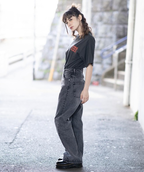 X-girl（エックスガール）の「GEOMETRIC MILLS LOGO S/S TEE/ジオメトリックミルズロゴ　Tシャツ（Tシャツ/カットソー・レディース・ホワイト/ライトグリーン/チャコール・M/XL/L/S）」の6枚目の写真