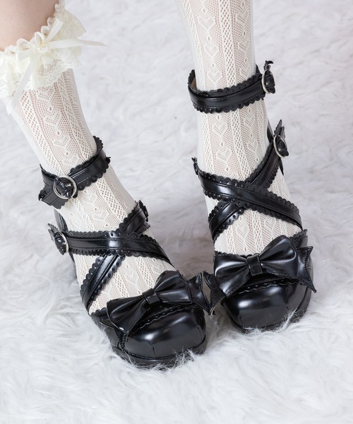 BODYLINE（ボディライン）の「ガーリーやゴスロリファッションにも使える スカラップレース風アンクル&クロスストラップのレディースロリータシューズ（パンプス・レディース・ブラック×ホワイト/レッド/サックスブルー/ブラック/ホワイト・S/M/L）」の3枚目の写真
