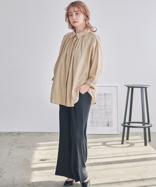 Dita（ディータ）の「《長さ自由自在!カット可能◎》プリーツセミフレアリラックスパンツ（その他パンツ・レディース・ブラック/ナチュラル/スモークピンク・M/L）」の2枚目の写真