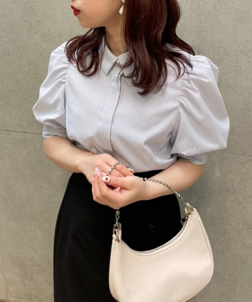 one after another NICE CLAUP（ワンアフターアナザーナイスクラップ）の「袖ボリュームパールボタンブラウス（シャツ/ブラウス・レディース・オフホワイト/ブラック/ベージュ/ストライプ・FREE）」の4枚目の写真