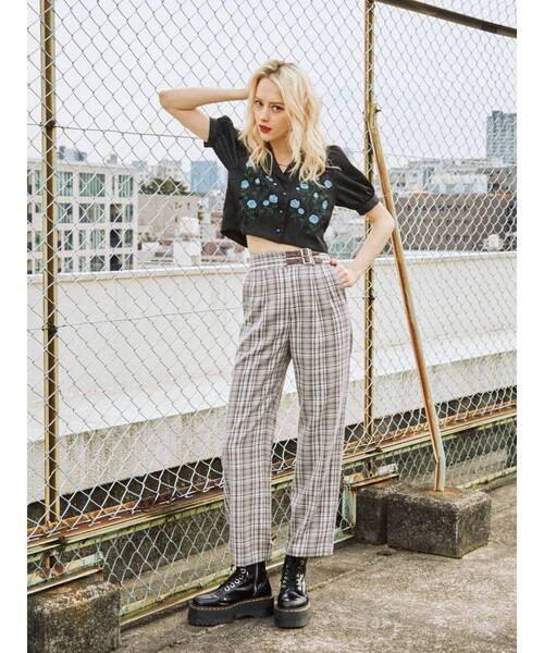 jouetie（ジュエティ）の「エンブロイダリーサテンブラウス（シャツ/ブラウス・レディース・ブラック/オフホワイト/グリーン・MEDIUM）」の9枚目の写真