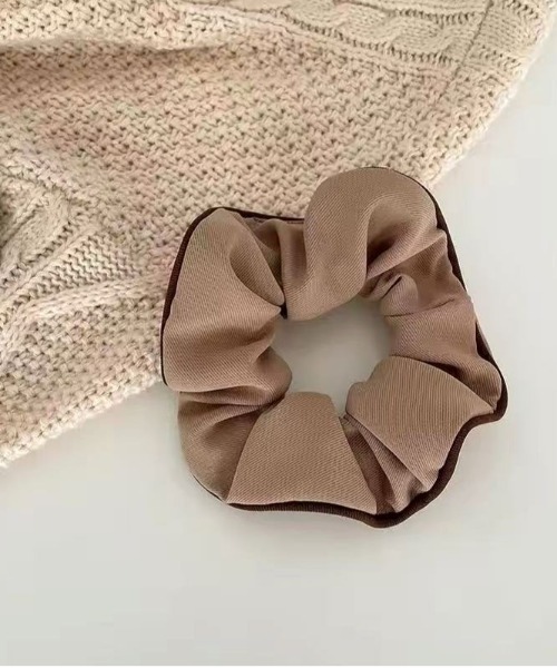 ammy.（エイミードット）の「【 ammy. / エイミードット 】 シンプル カラー シュシュ（シュシュ・レディース・ブラウン/ホワイト/ブラック/ベージュ・FREE）」の4枚目の写真