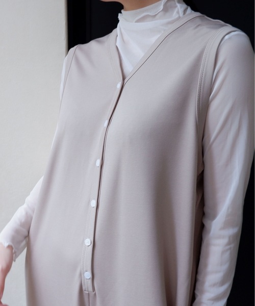 sakishimatokyo（サキシマトーキョー）の「Vネックワイドサロペット（サロペット/オーバーオール・レディース・ブラック/カーキ/グレイッシュベージュ・FREE）」の5枚目の写真