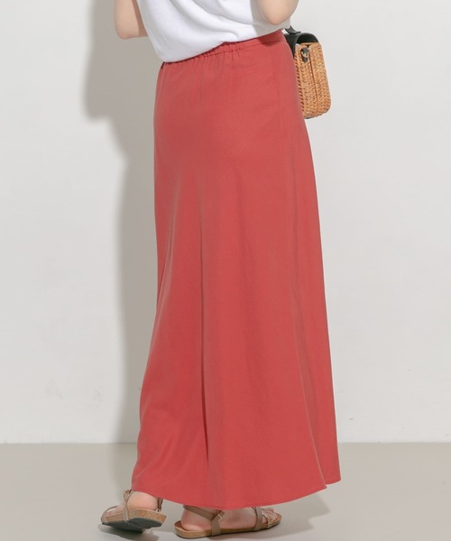 URBAN RESEARCH ROSSO WOMEN(アーバンリサーチ ロッソ)の「リネンフレアーナロースカート(スカート・レディース・ブラウン/グリーン/アイボリー/レッド・38/36)」の7枚目の写真