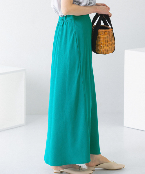 URBAN RESEARCH ROSSO WOMEN(アーバンリサーチ ロッソ)の「リネンフレアーナロースカート(スカート・レディース・ブラウン/グリーン/アイボリー/レッド・38/36)」の17枚目の写真