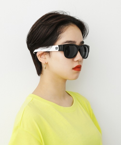RODEO CROWNS WIDE BOWL（ロデオクラウンズワイドボウル）の「FOLDING SUNGLASSES（サングラス・レディース・ホワイト/ブラック/ピンク/ライム・FREE）」の8枚目の写真