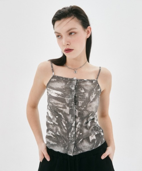 FANCY CLUB（ファンシークラブ）の「A'GEM/9 × .kom『 FANCY CLUB/ファンシークラブ』GLITCH OPEN SLEEVELESS/グリッチオープンスリーブレス キャミソール（キャミソール・レディース・ブラック/グレー・FREE）」の2枚目の写真