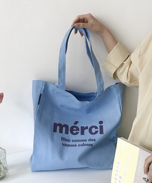 Loueme（ルエム）の「Merci ロゴ キャンバストートバッグ