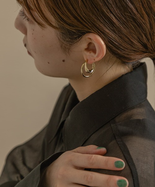 SMELLY(スメリー)の「サークルオーバルピアス(ピアス(両耳用)・レディース・ゴールド・-)」の5枚目の写真