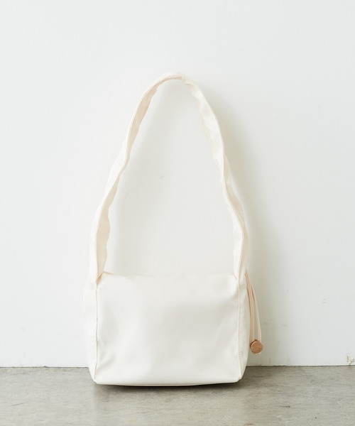 COLLAGE GALLARDAGALANTE（コラージュガリャルダガランテ）の「2WAY仕様/持ち手が変化/ギャザーハンドルショルダー/PAPILLONNER/パピヨネ（ショルダーバッグ・レディース・アイボリー/ブラウン・FREE）」の20枚目の写真