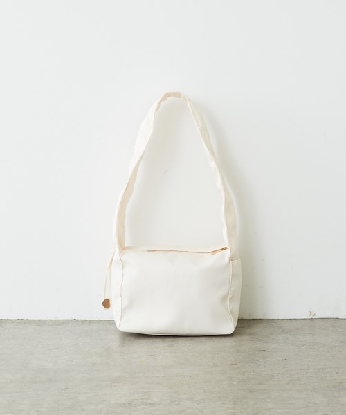 COLLAGE GALLARDAGALANTE（コラージュガリャルダガランテ）の「2WAY仕様/持ち手が変化/ギャザーハンドルショルダー/PAPILLONNER/パピヨネ（ショルダーバッグ・レディース・アイボリー/ブラウン・FREE）」の13枚目の写真