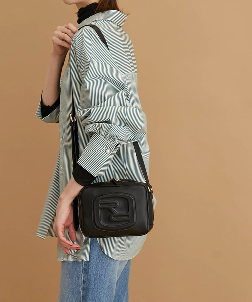 ROPE' PICNIC(ロペピクニック)の「エンボスエンブレムスクエアショルダーバッグ(ショルダーバッグ・レディース・ブラック/キナリ・FREE)」の16枚目の写真