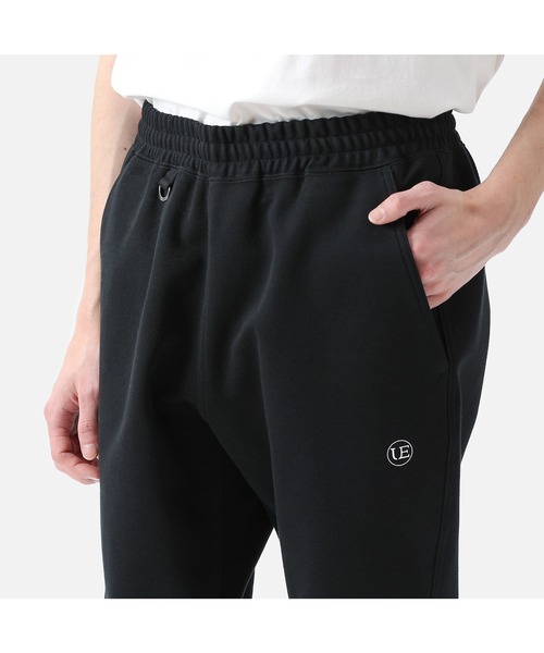 uniform experiment(ユニフォームエクスペリメント)の「SLIM FIT SWEAT PANTS(スウェットパンツ・メンズ・ブラック/グレー・1/2/3/4)」の6枚目の写真