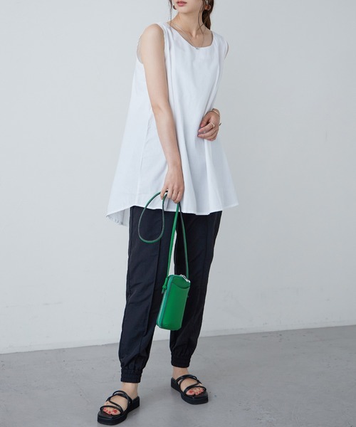 Fashion Letter(ファッションレター)の「ノースリーブチュニック(シャツ/ブラウス・レディース・ライトグレー/ブラック/オフホワイト/ブルー系その他・M/4L/LL/L/3L)」の17枚目の写真