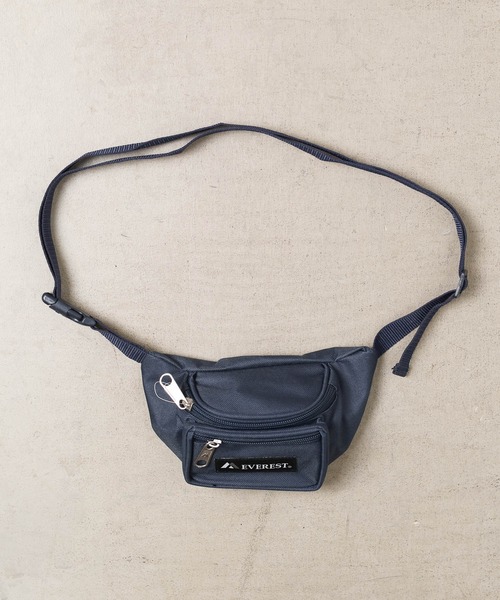 EVEREST（エベレスト）の「《EVEREST》Signature waist pack（ボディバッグ/ウエストポーチ・キッズ・ブラック/ライトグリーン/ネイビー/ローズ/ダークパープル・FREE）」の4枚目の写真