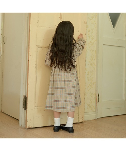 Lycee mine(リセマイン)の「選べる2パターンボリューム袖フリルワンピース(シャツワンピース・キッズ・ダークブラウン/ベージュ/ラベンダー/ライトグレー/アイボリー・100cm/110cm/150cm/130cm/120cm/140cm)」の15枚目の写真